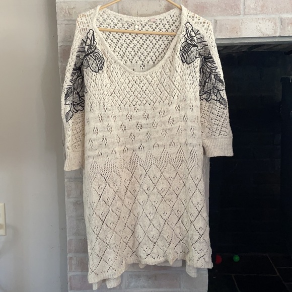 Free People embroidered sweater - Picture 2 of 7